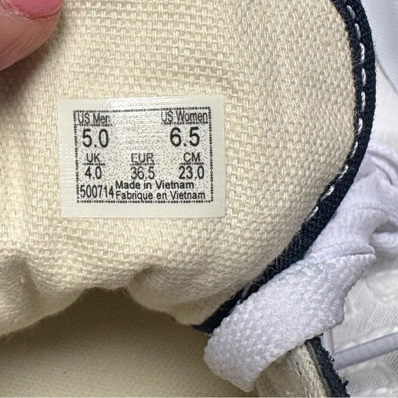 Vans Old Skool Navy Blue and Gold Size 6.5 Women NWT - Picture 6 of 6